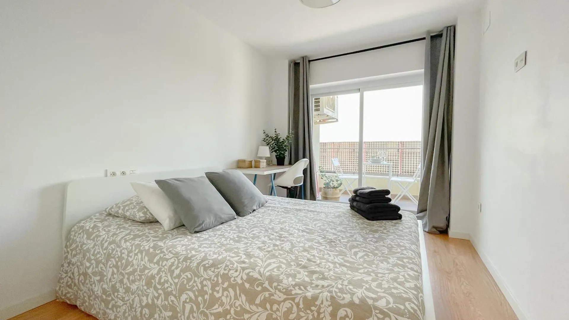 Moderno Apartamento Plz De La Merced Màlaga Apartmán