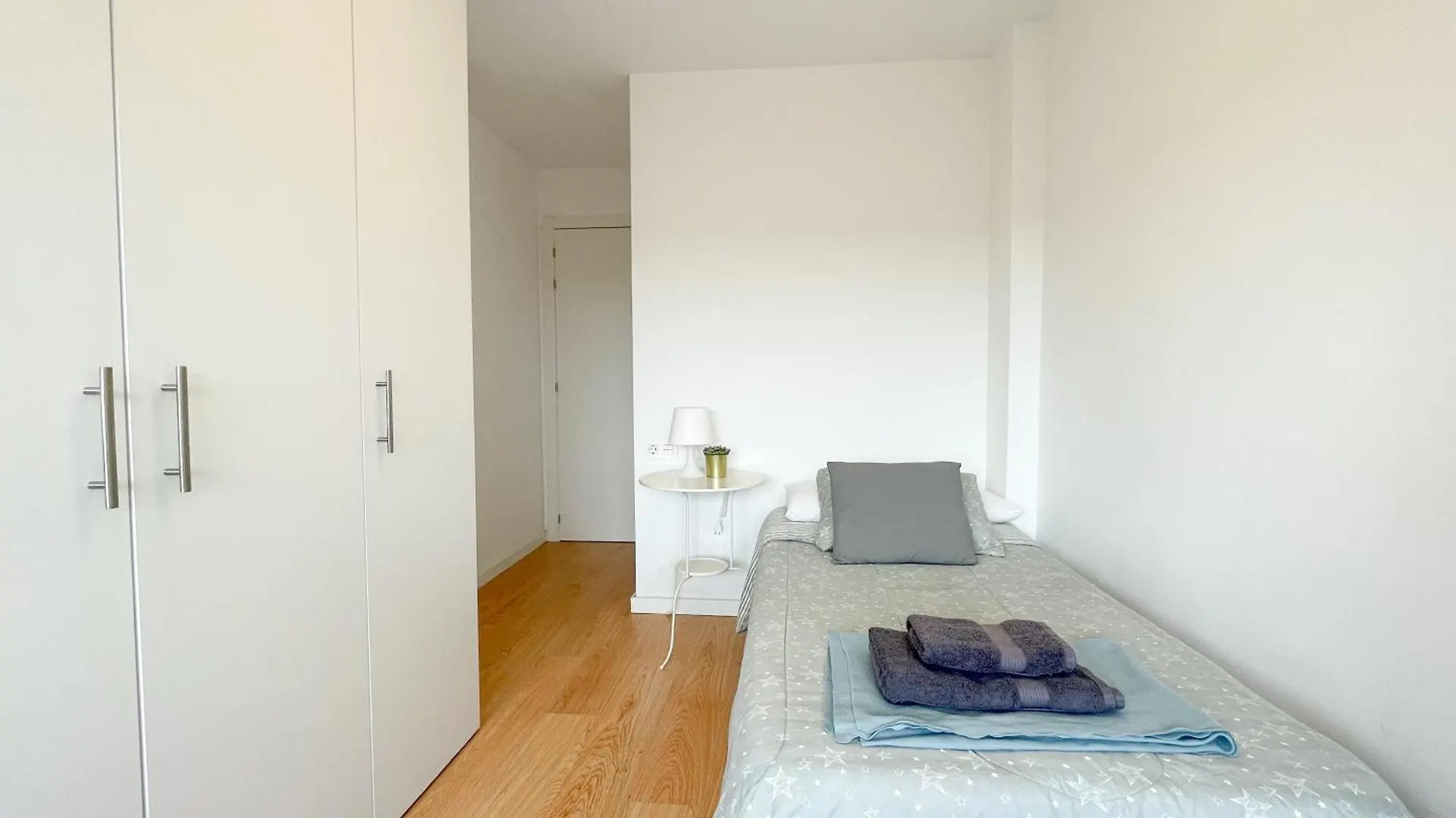 Moderno Apartamento Plz De La Merced Malaga