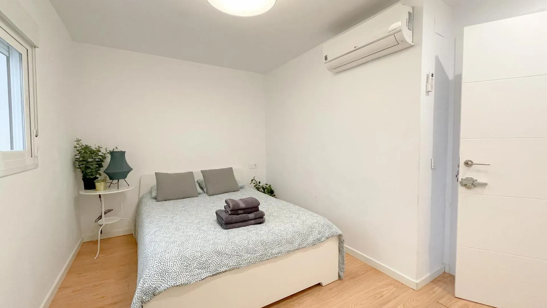 Moderno Apartamento Plz De La Merced Malaga Apartment